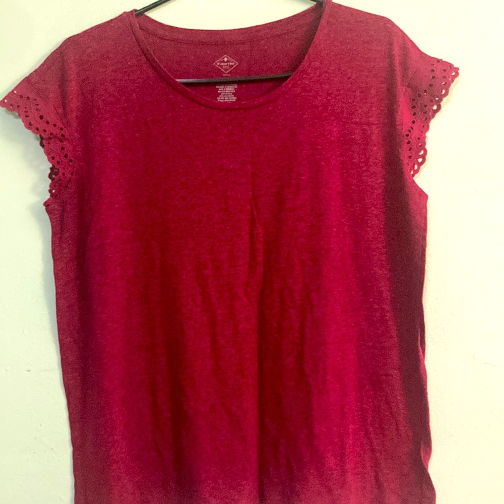 Burgandy top